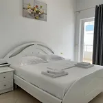 Joni Apartments